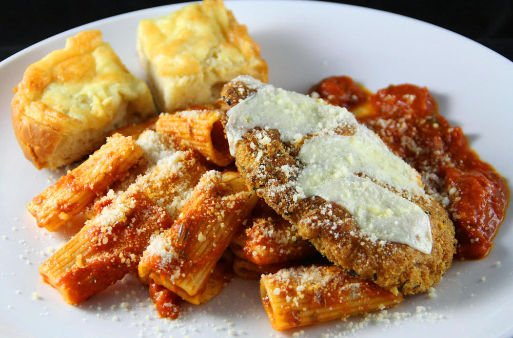 5a8233a2b158e_chickenparm.thumb.jpg.5b62d3b8d8a2434bf463cb40f618d7c5.jpg