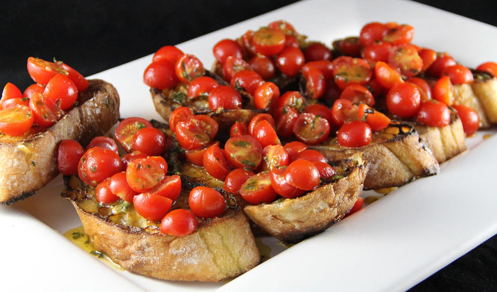 bruschetta.thumb.jpg.f189ce04babab54334add5702d27d69a.jpg