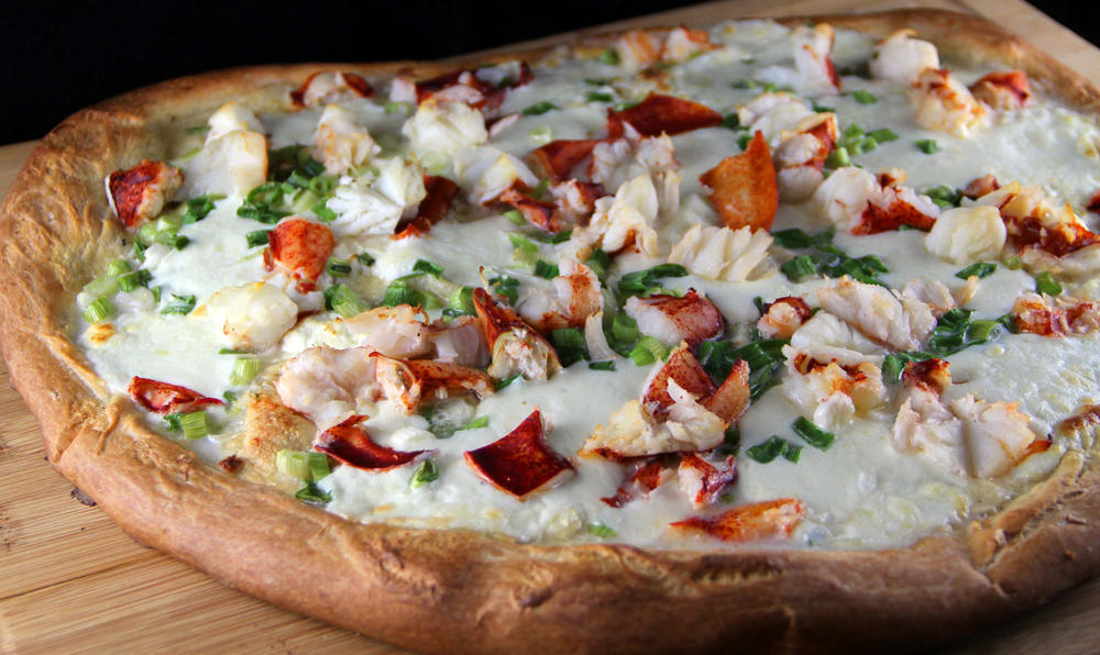 5abf9b3d72132_lobsterpizza.thumb.jpg.f445d68a077f387fa3fe4f8ffd3f87d0.jpg