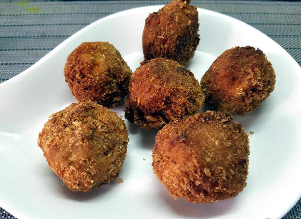 641873694_scotcheggs2.thumb.jpg.def36dab3dd50ca5e02abcfbcc7904da.jpg