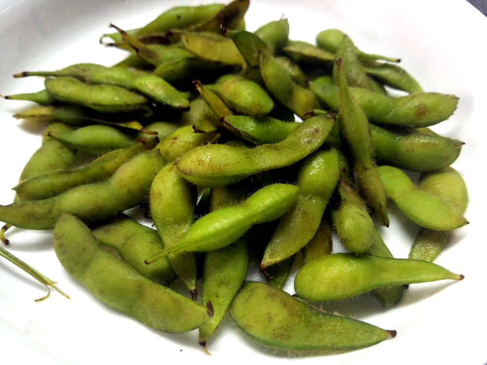 edamame.jpg.e3083cf9c919a31844c3dde980511caa.jpg