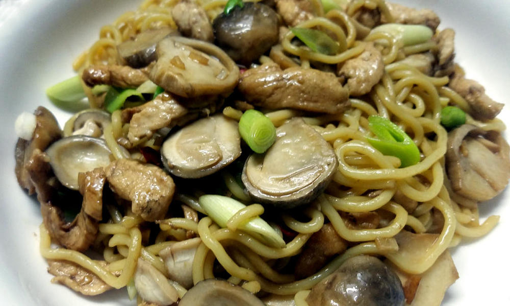 noodles.thumb.jpg.aed6e92a02b16e77519a31c897cdba3d.jpg