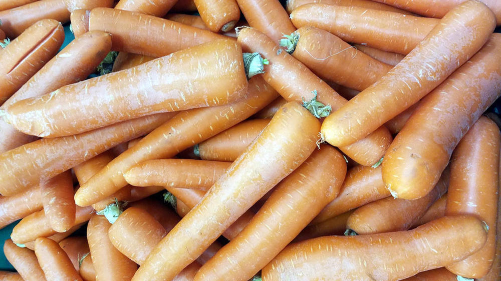 carrots.thumb.jpg.f91417a1842c6ce993973042d9f015e7.jpg