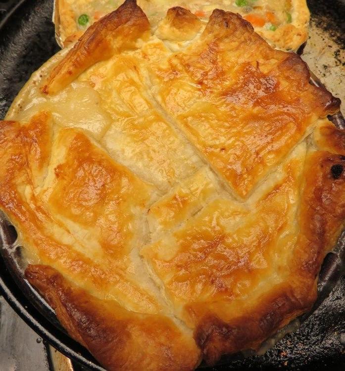 883559631_ChickenPotPie8162.thumb.jpg.4d01bddd61a06958335918a482baa979.jpg