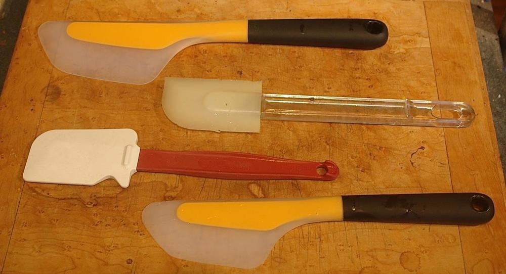 spatulas.thumb.jpg.b94dbf14a368a2c172efa37821d4d815.jpg