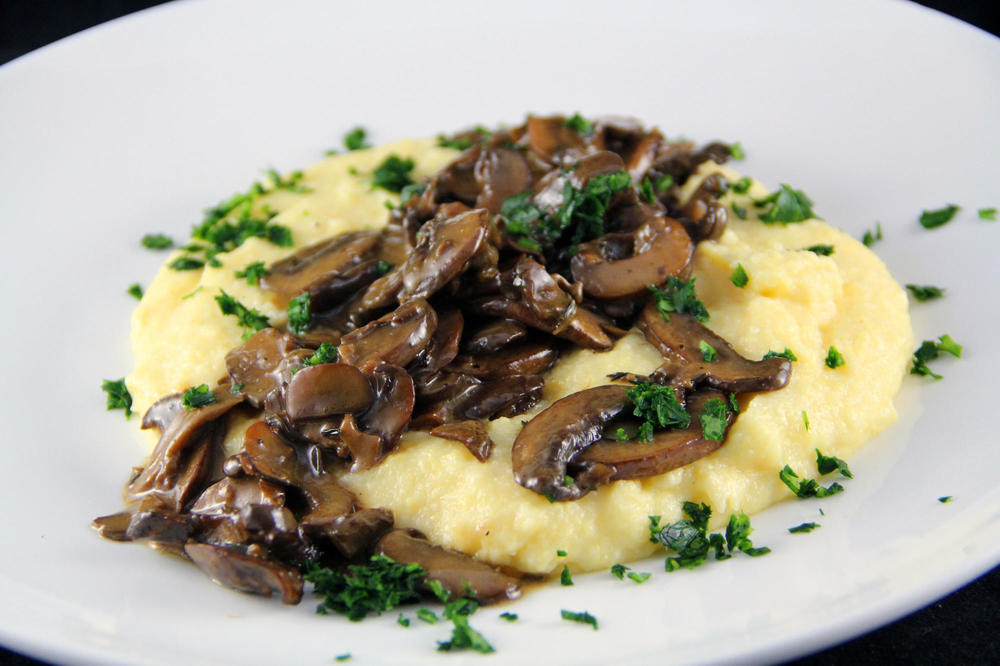 396249413_mushroompolenta.thumb.jpg.55c52ef9f90600777540b3e6b6c0b95c.jpg