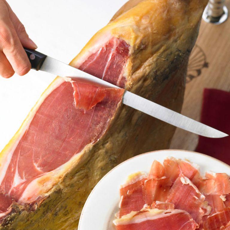 serving Iberico ham