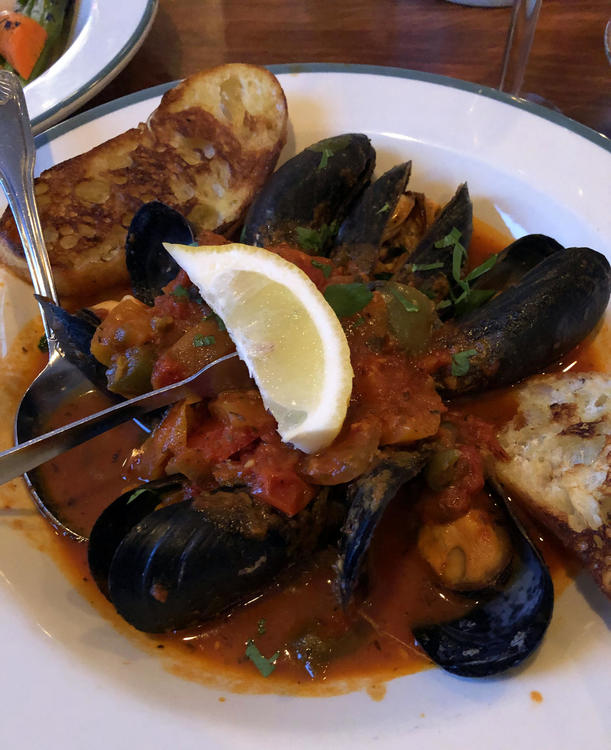 mussels.thumb.jpg.8e64e30adaed0171539bb47f7e21c741.jpg