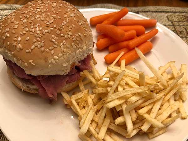 roast-beef-sandwich.jpg.fd5101f67fc9018ae0272b0207df4161.jpg