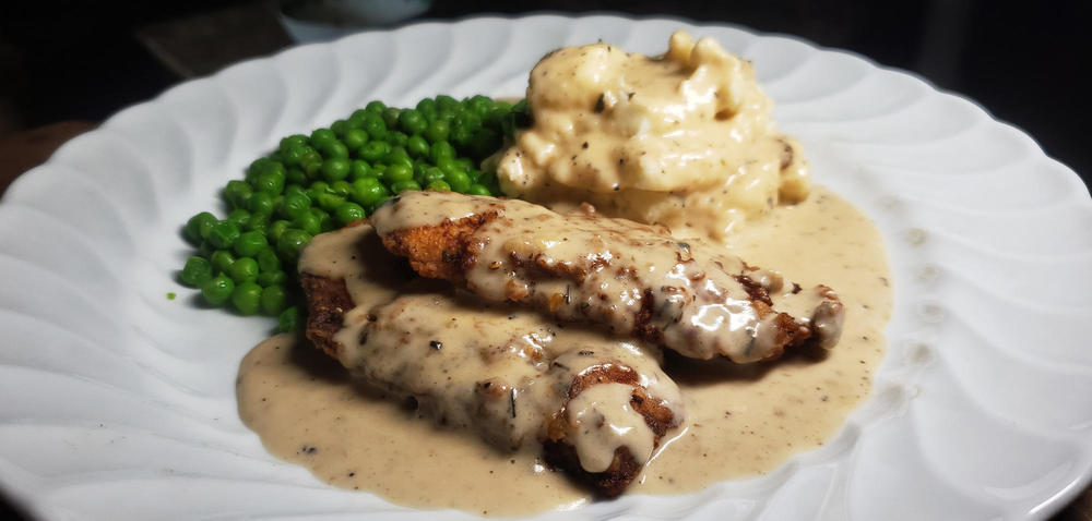 914433164_SouthernFriedChickenwithMashedPotatoesandcreamgravyJune24th2019.thumb.jpg.9deb88656c71a73dbc7468810ccc73a0.jpg