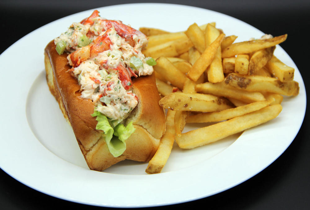 1671268637_cotdlobsterroll.thumb.jpg.d61d094e9d647861e549572d21f92b6b.jpg