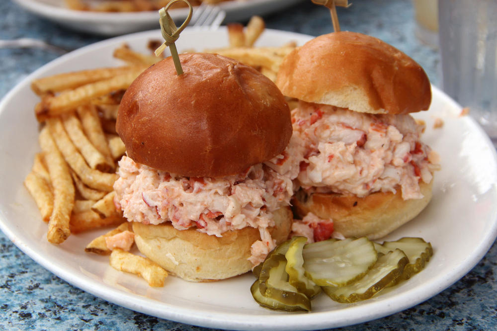 1838606764_186lobstersliders.thumb.jpg.1e73e8c9efbe2d8843810fce06f99098.jpg