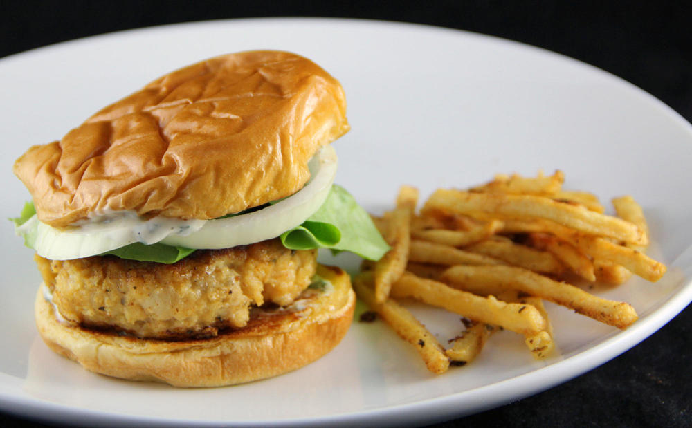 fishburger2.thumb.jpg.e779cf433c0612fdc8882178b47899ea.jpg