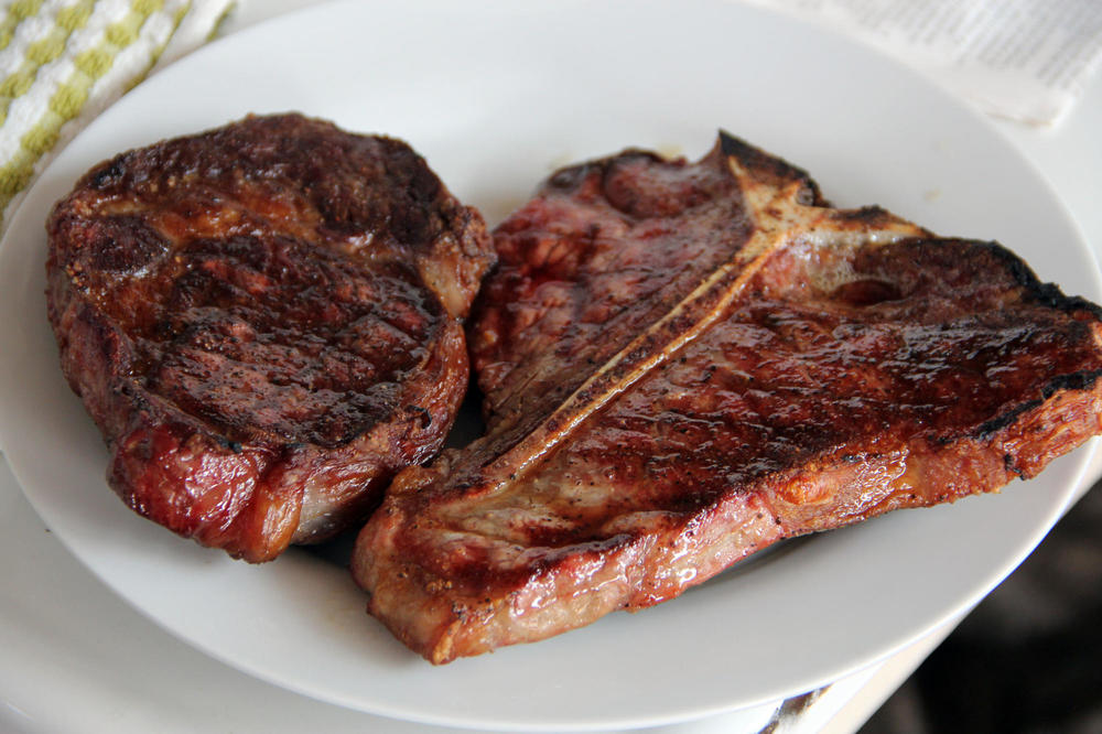 steak.thumb.jpg.d367bb10703cbe6095e18a3ecd3e2bb8.jpg