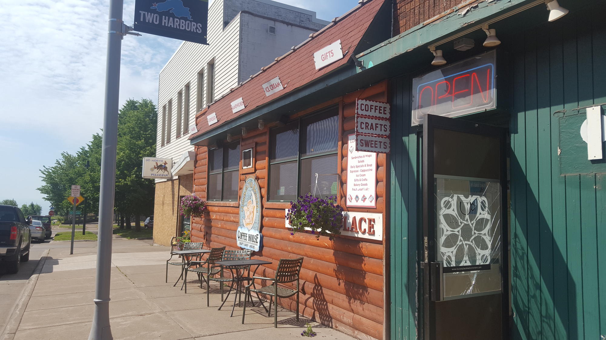Louise's Place: Two Harbors, Minnesota - The Heartland: Dining