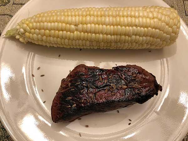 tt-steak-corn2.jpg.efa0bbf8e816f429383dc8cd040b55fe.jpg