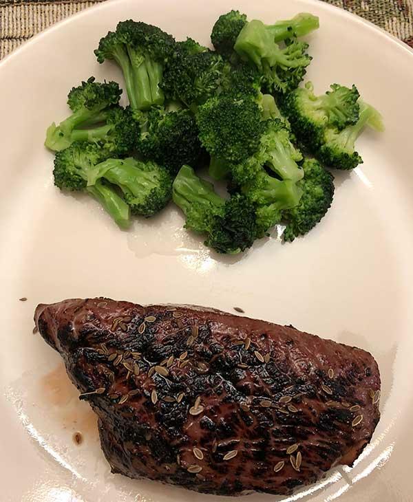 tt-steak-broc.jpg.65e1dd495744b610075f99cabc7e7e6d.jpg