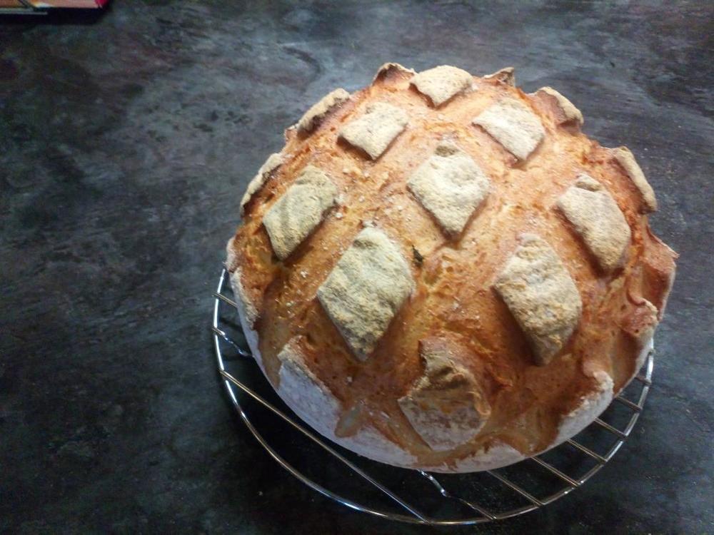 Badly cut Boule....jpg