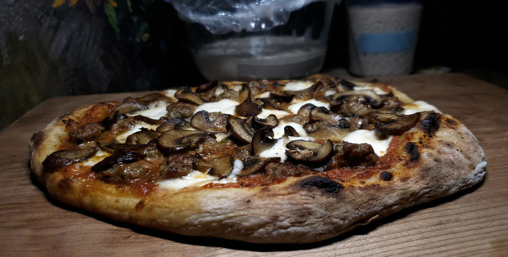 966593356_SourdoughPizzacrustwithItalianSausageandMushroomOctober9th2019.thumb.jpg.b9615b66e70d1815f096de08ba01d020.jpg