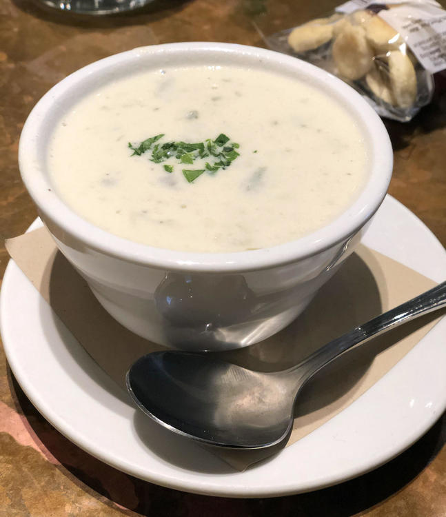 chowder.thumb.jpg.88108a21c1e2217a89a6da85a5b1b720.jpg