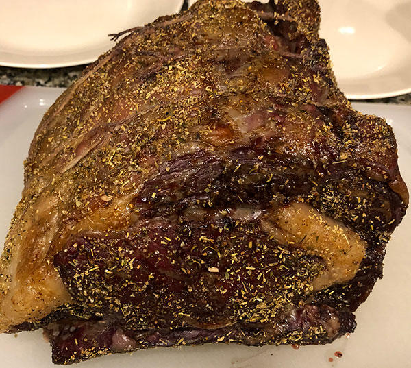 prime-rib-whole-2.jpg.55c82215d315b7d06b61ccdfe0fe335f.jpg