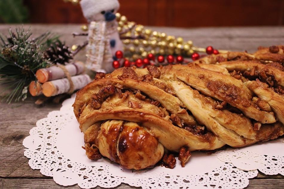 Pecan-Praline Coffee Cake Braid.JPG