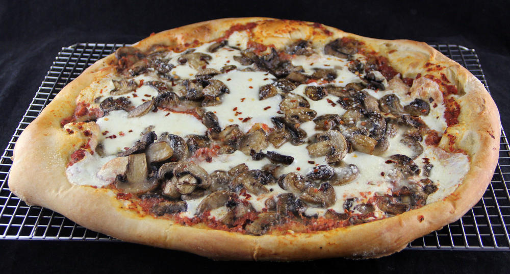 1470689679_mushroompizza2.thumb.jpg.8e62ceebcb30a8554857a66c662033b6.jpg