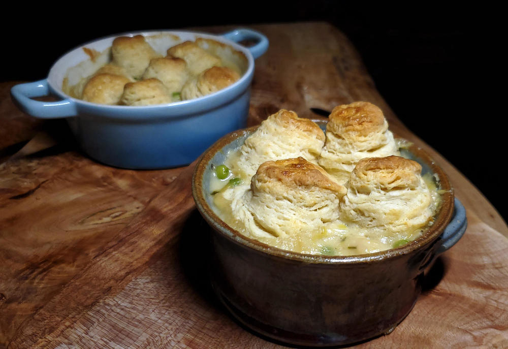 228750376_ChickenPotPiewithBiscuitToppingJanuary27th20202.thumb.jpg.d13b9b5137e889fa08e1943a100a78a3.jpg