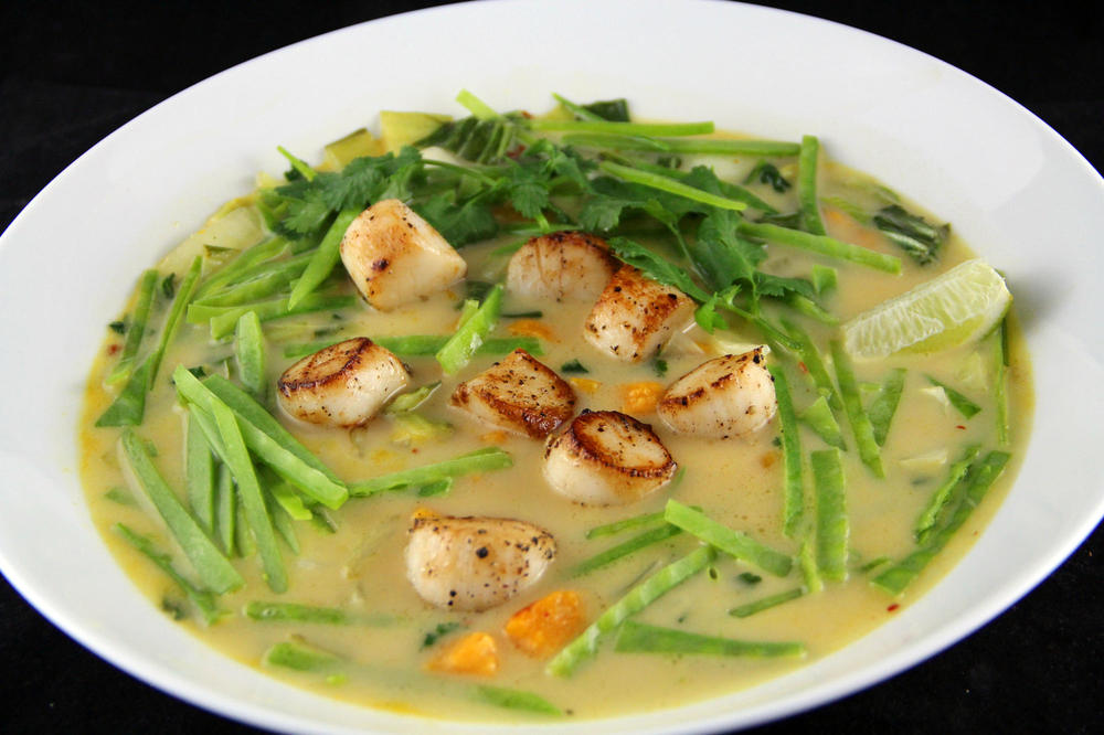 35743966_coconutcurryscallops.thumb.jpg.cbecf50db4f928e16145bbee6dbe683d.jpg