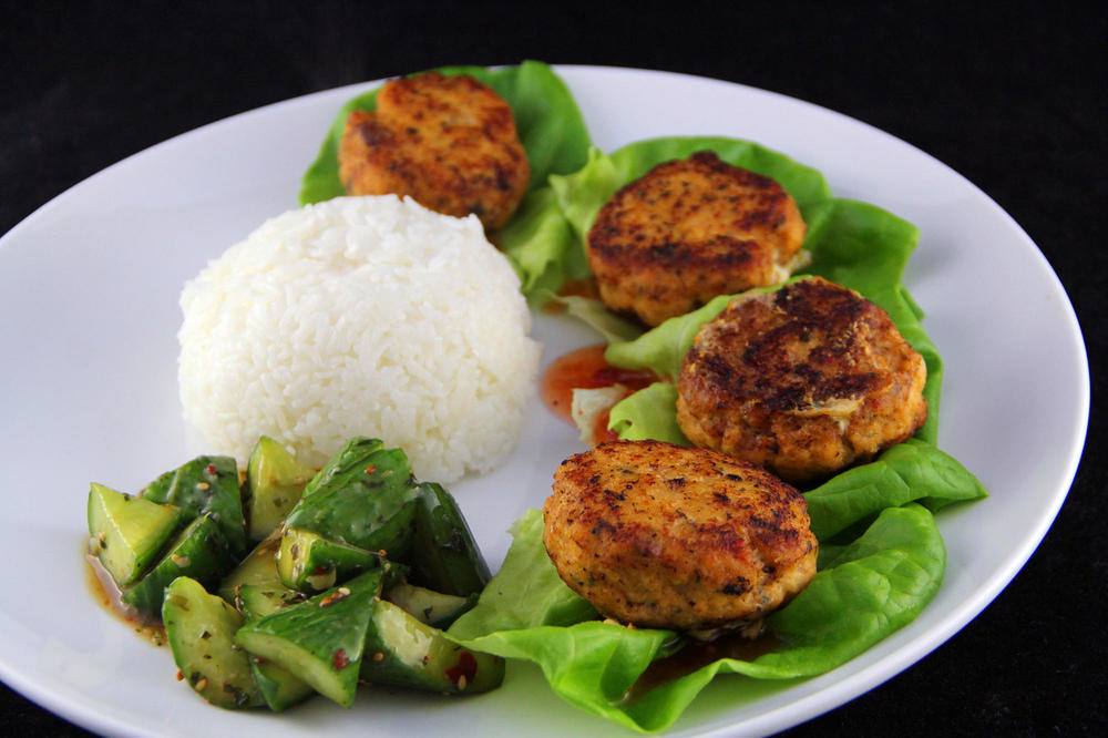 1468206805_thaifishcakes.thumb.jpg.d552ff085631e729b0a6996f3e430787.jpg