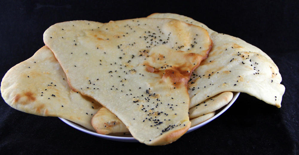 889546309_elephanteargarlicnaan.thumb.jpg.ca91ef72d65126f3e7491fbbd1250b80.jpg