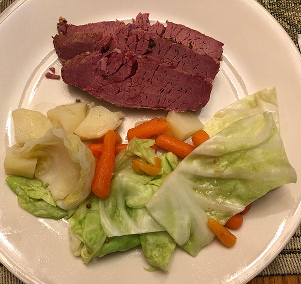 corned-beef-cabbage-4.jpg.977604c941c24c74c5deb3579fecf43a.jpg