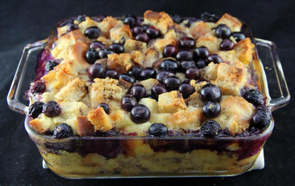 1334258719_blueberrybreadpudding.thumb.jpg.4e6896d87dd178e7ab9618ca37dbb40f.jpg