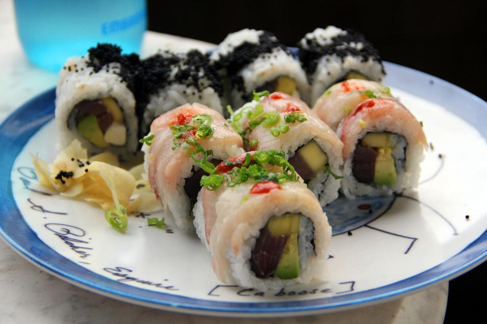 2128789364_macssushi2.thumb.jpg.418aa47ea6c7e2cc2cf82cdb6b9f9696.jpg