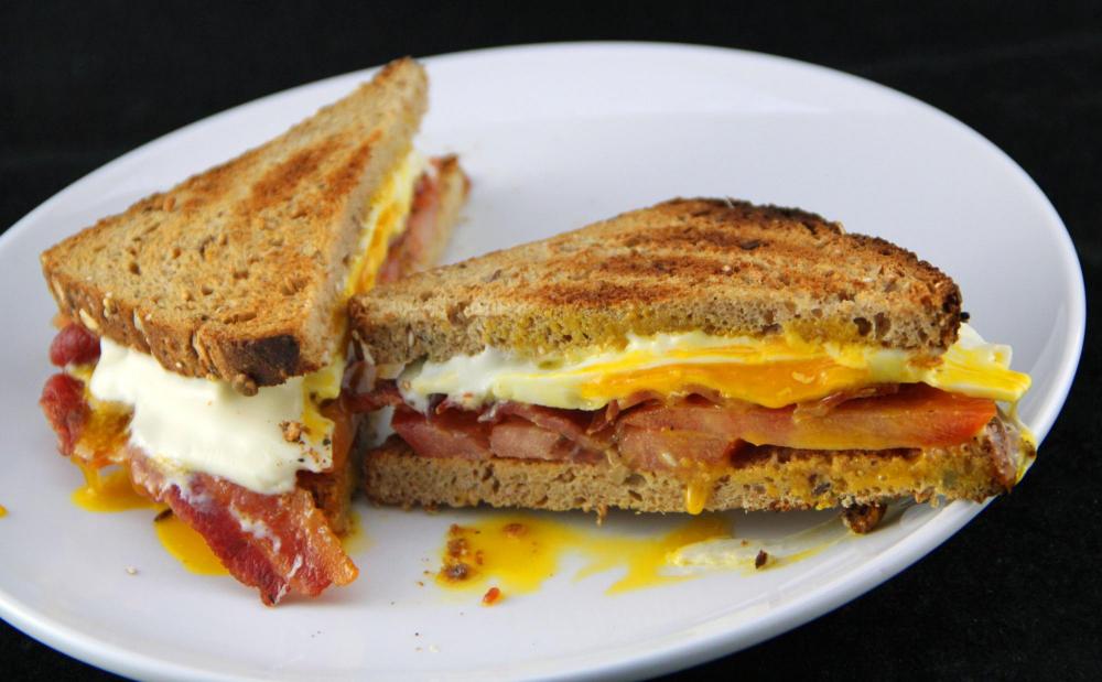 breakfastsandwich.thumb.jpg.e977906dc13d6a782d3faaaa6af4cfb6.jpg