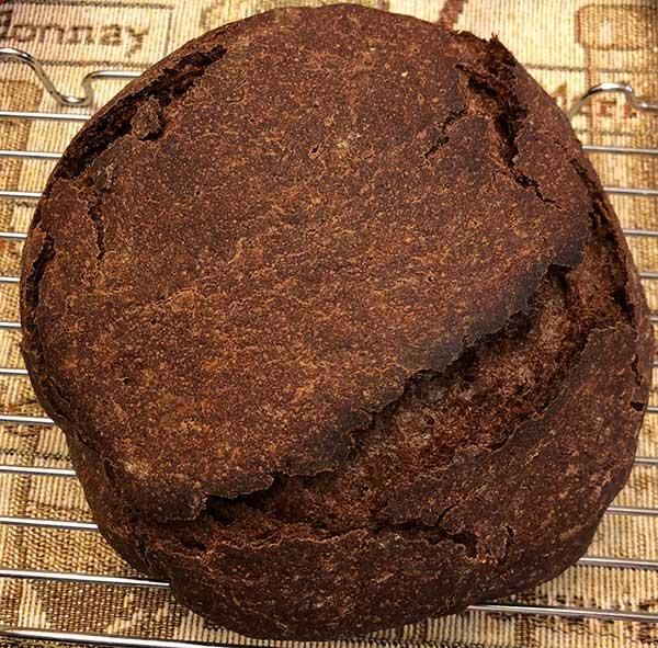 molasses-bread3-boule.jpg.00f143a99d95e48d75687f6cd5fc8be8.jpg