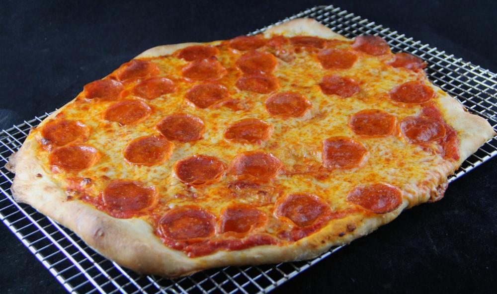 pepperoni.thumb.jpg.8ad209b30ef0432a6cb1d51341edf19d.jpg