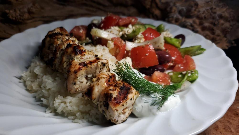 2094009185_ChickenSouvlakiwithGreekSaladAugust16th2020.thumb.jpg.14ec392d46eb45ad5a394bf91a373b21.jpg