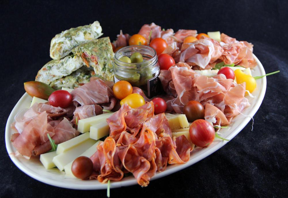 antipasto.thumb.jpg.51fe9b6426a741e4b45fd9f7ae13ad7a.jpg