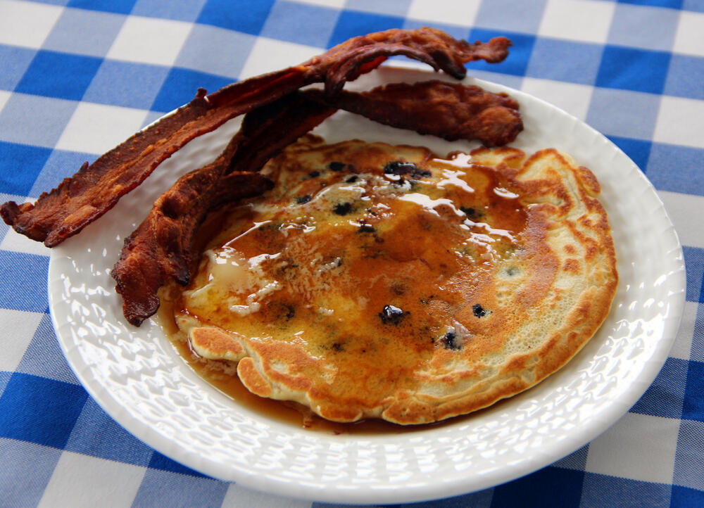 1196318565_blueberrypancake.thumb.jpg.e0633f06bd05f6fcc5aa143d6549738d.jpg