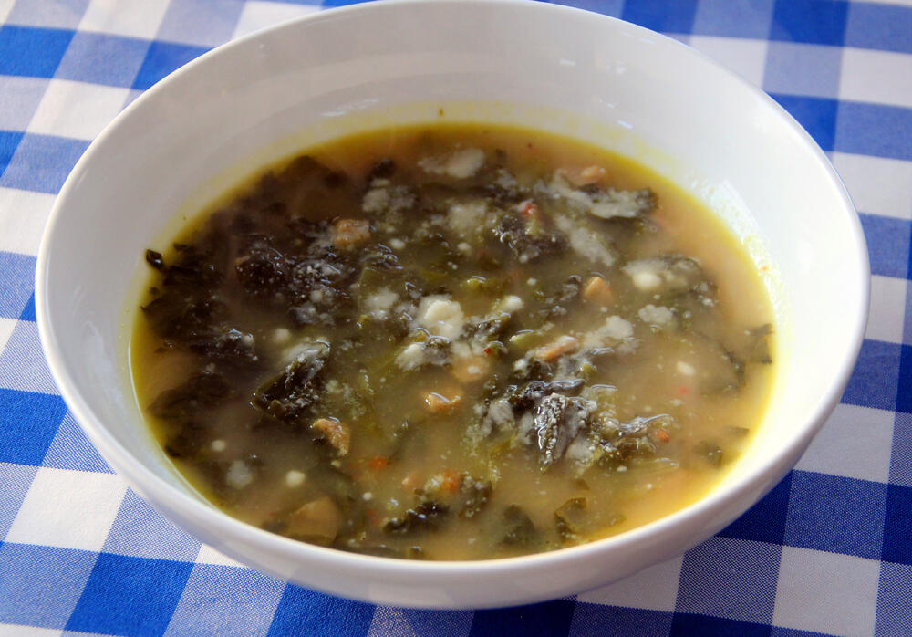 1452991943_escarolesoup.thumb.jpg.7e3fca38e6075bf0da838fbf5f8b7001.jpg