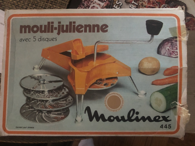 1806010198_MouliJulienne.jpeg.c13d1eca8cefa1eaaf15e2dd1085b46d.jpeg