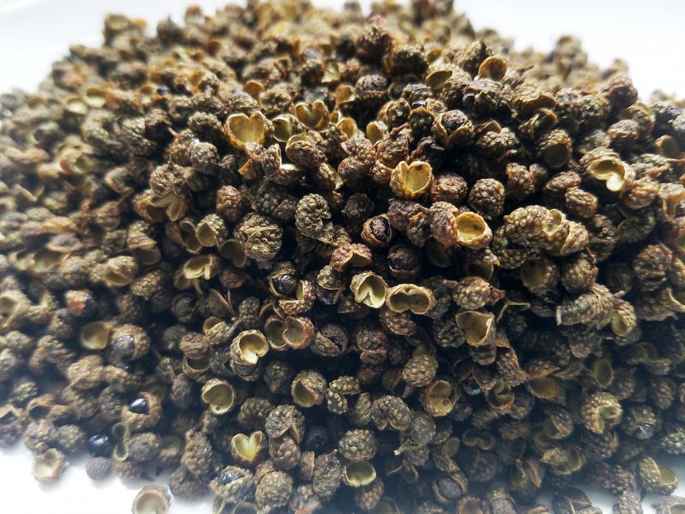 1571597423_GreenSichuanPeppercorns1.thumb.jpg.f844b383b2094353a39b5b134c36b208.jpg