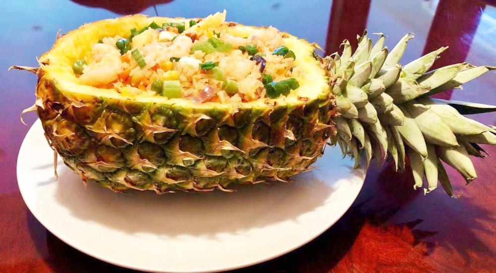 492836140_pineapplefriedrice.thumb.jpg.1531e779c6070fb796e0d9e7c8218147.jpg