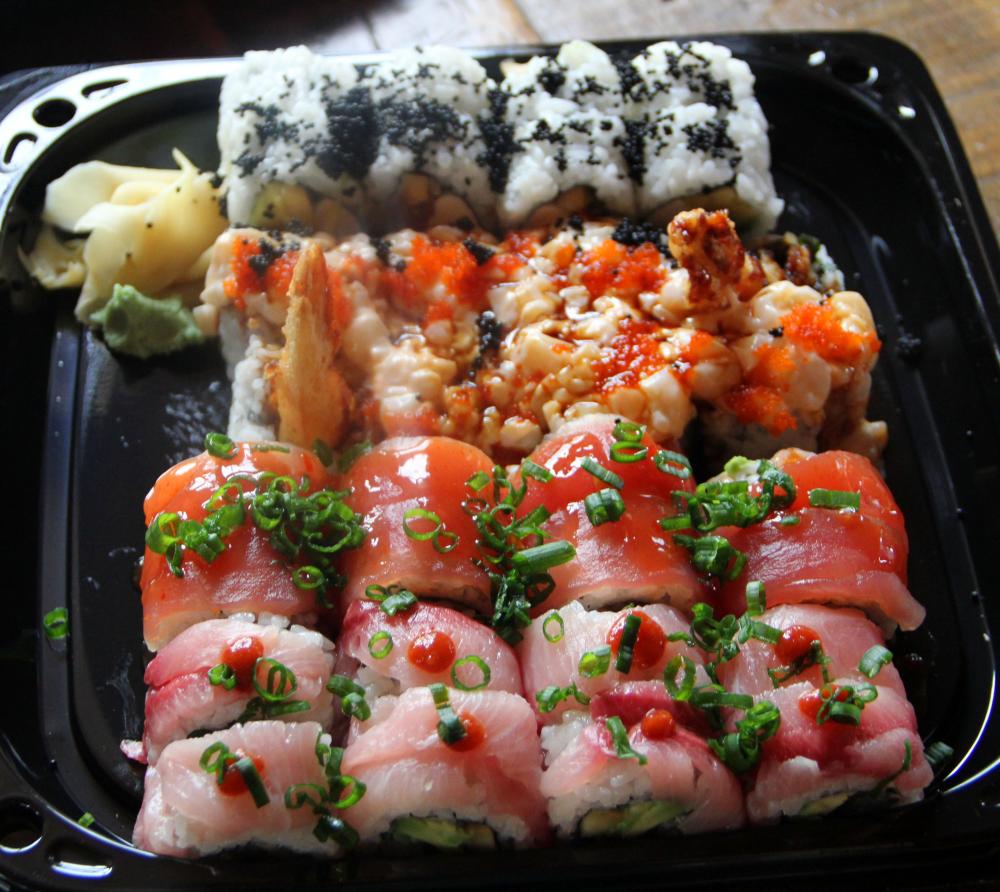 sushi.thumb.jpg.2ef04205bbf49b54f8bec77e82de6367.jpg