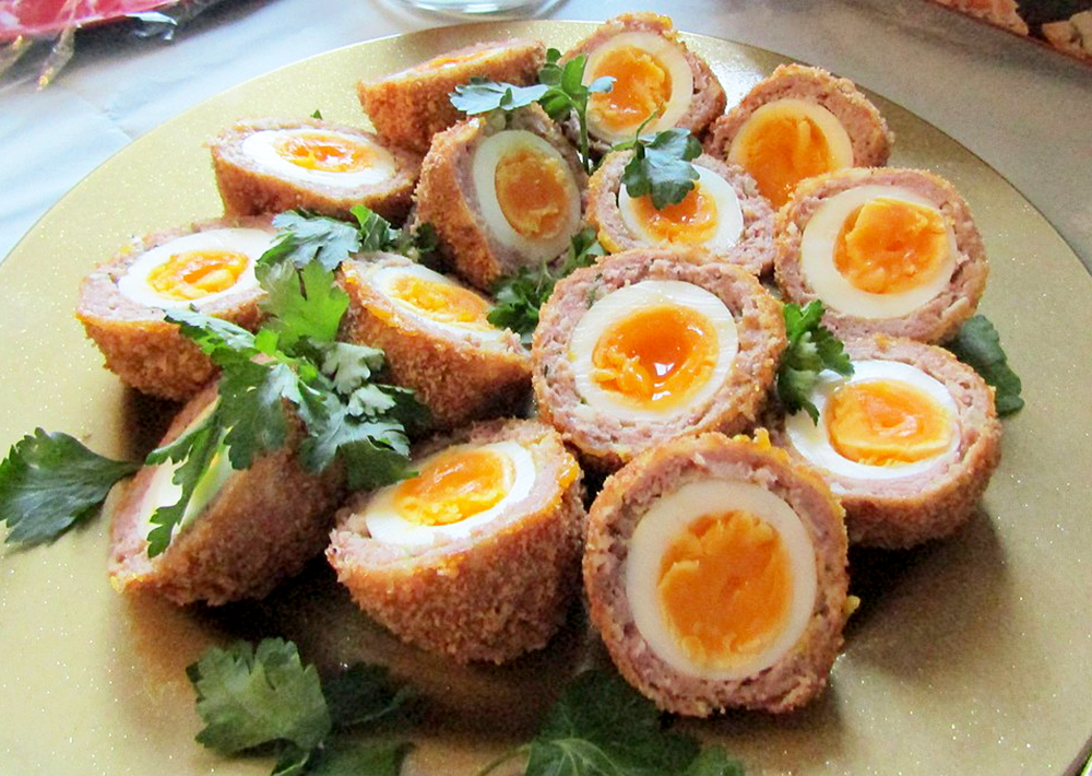 480889370_-2018-12-26_Scotch_eggs_Cromer.jpg.f4caa57a3b2e286080dfc21b9942898c.jpg