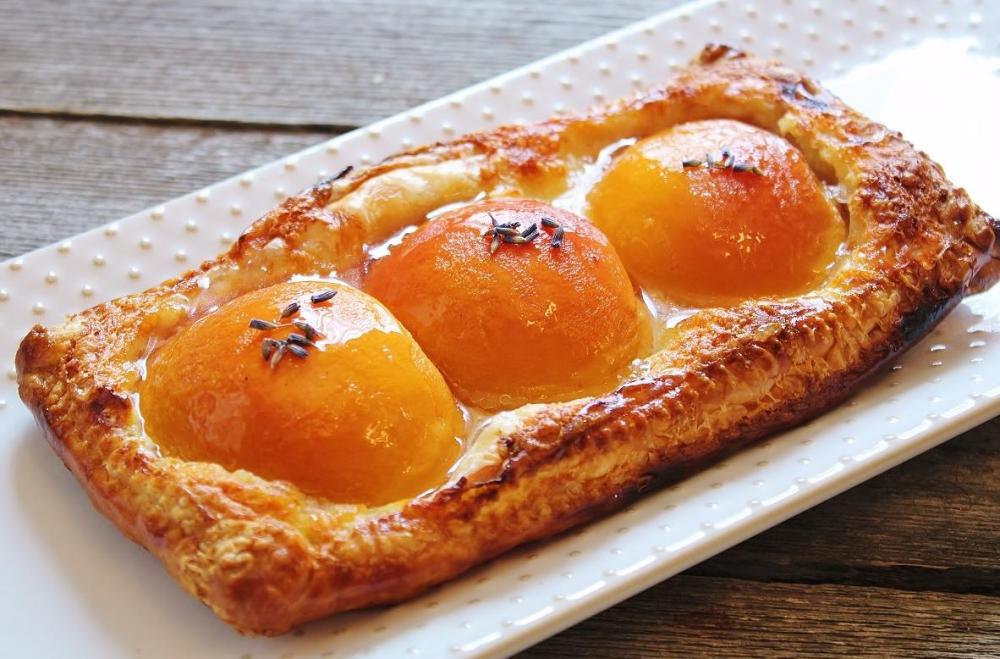 Sweet Riesling Peach Tart with Lavendar.JPG