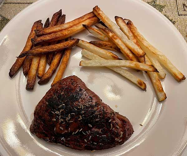 steak-fries3.jpg.8abd80fcfa4b3dbead360de40527ae1e.jpg