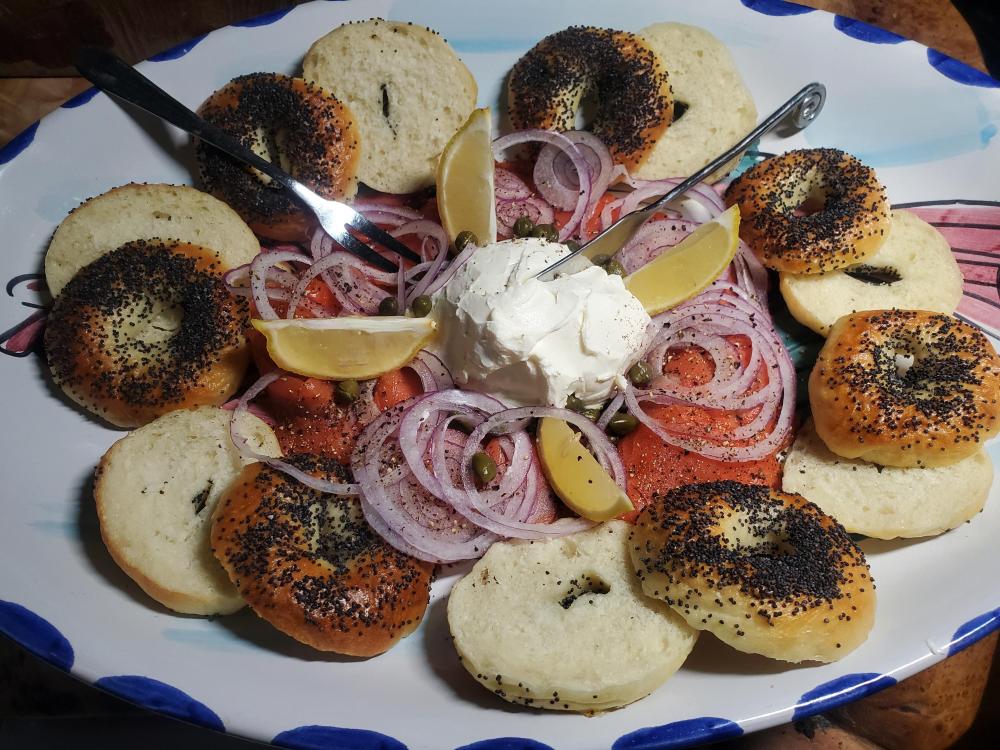 1579303947_BagelsandSmokedSalmonDecember16th2021.thumb.jpg.50b1eee734d37542b5896b6836f9bdf1.jpg