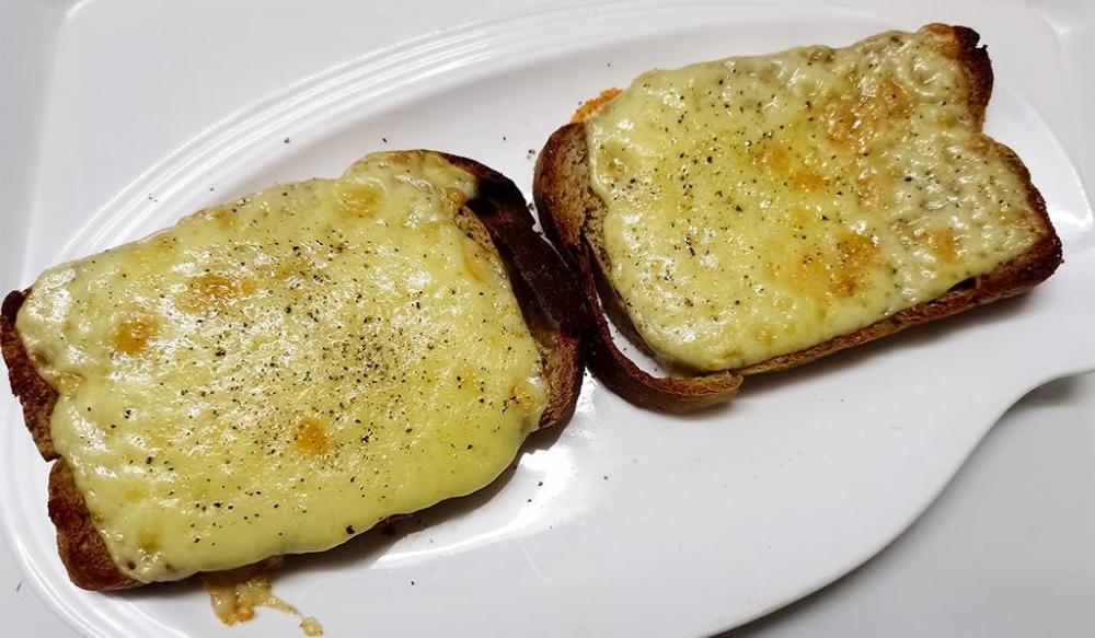 cheese toasts.jpg